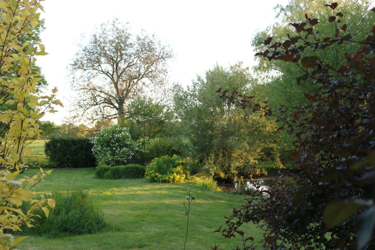 Le Bourgis Bed and Breakfast La Chapelle-Montligeon Εξωτερικό φωτογραφία
